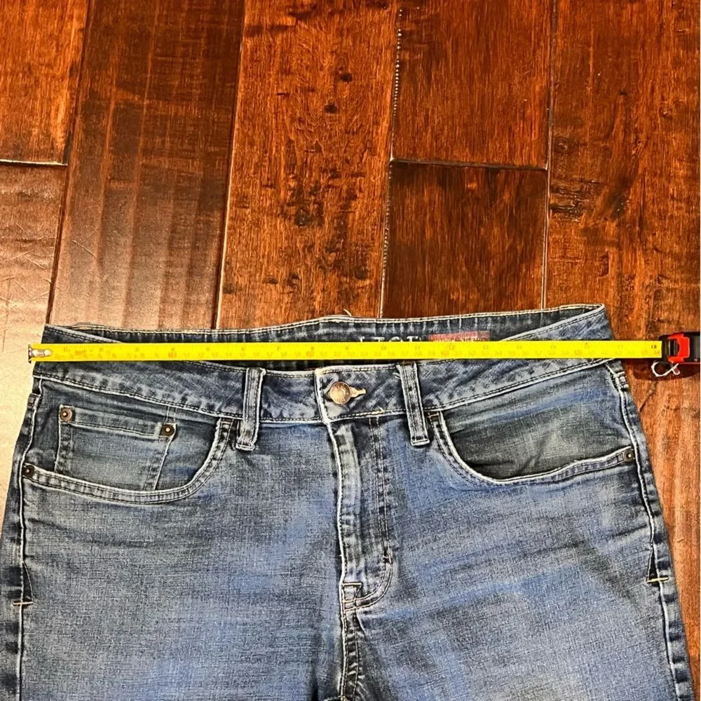 IZOD Men's Classic Blue Denim Jeans Size 33, 34